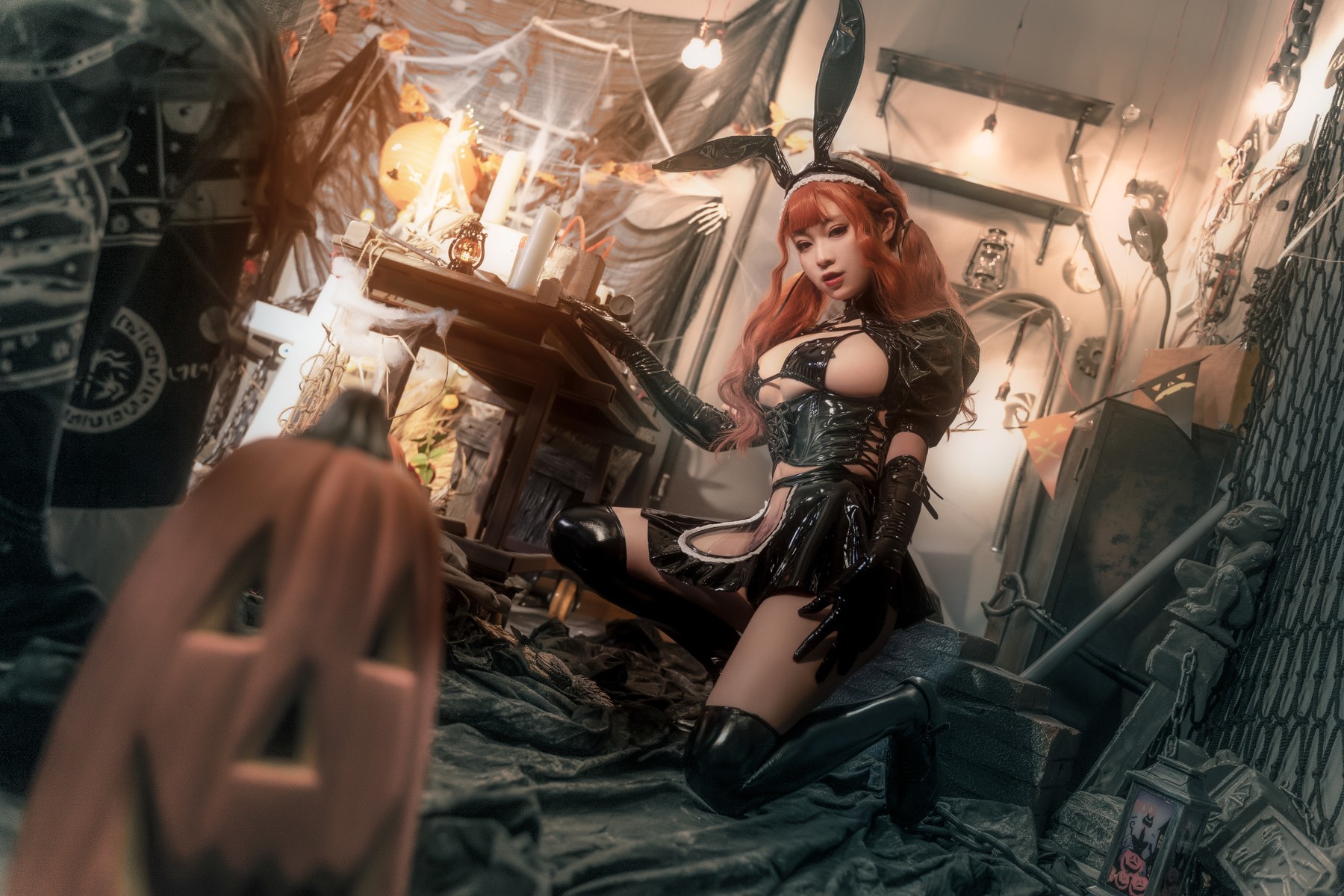 Cosplay 奇行家狗崽 漆皮兔女仆 24