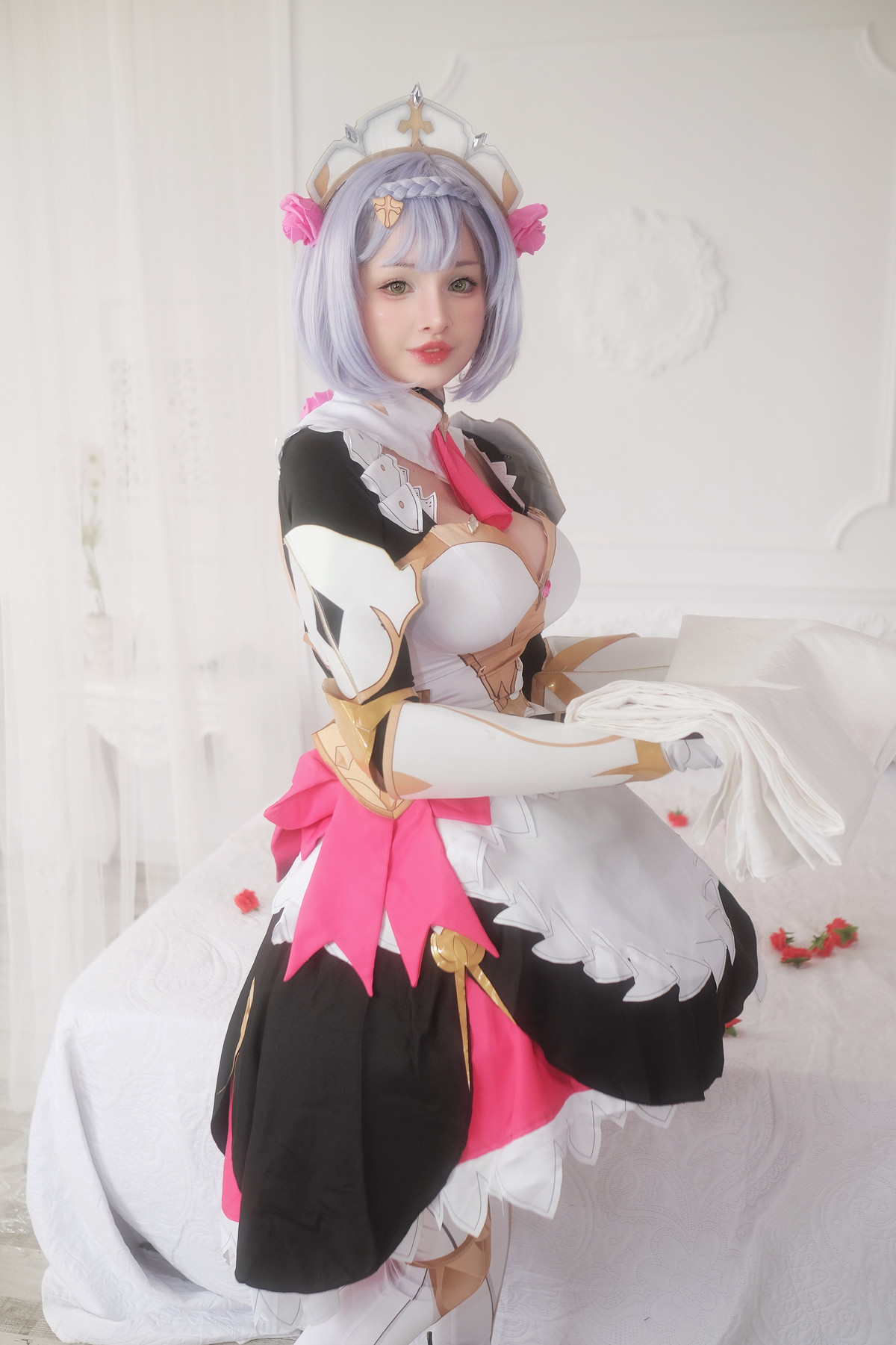 Hidori Rose Cosplay Noelle - Genshin Impact 6