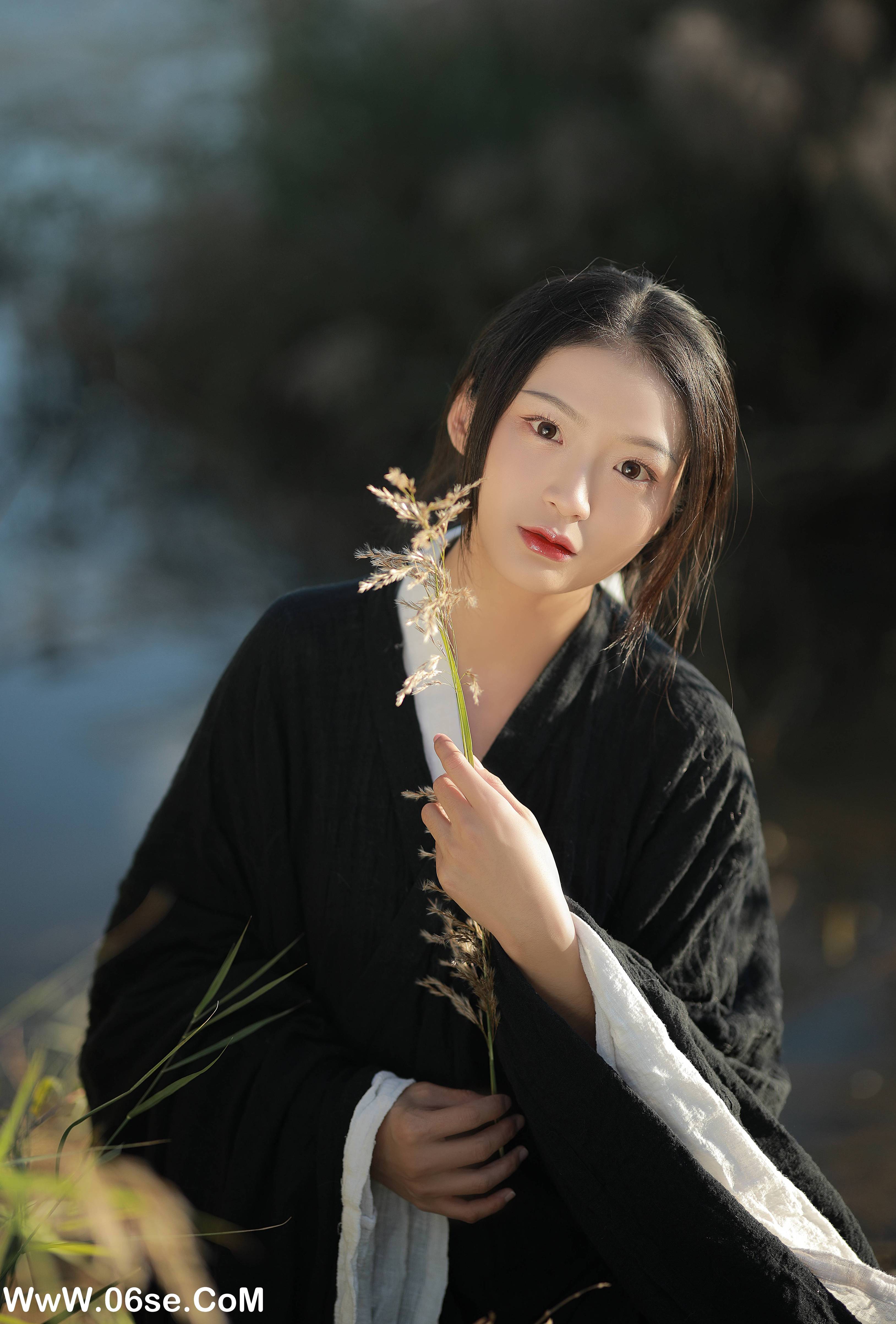 图片[35]-[YITUYU艺图语]2022.07.15 落日余晖 nya酱的铃铛铛[35+1P／594MB]-六色网