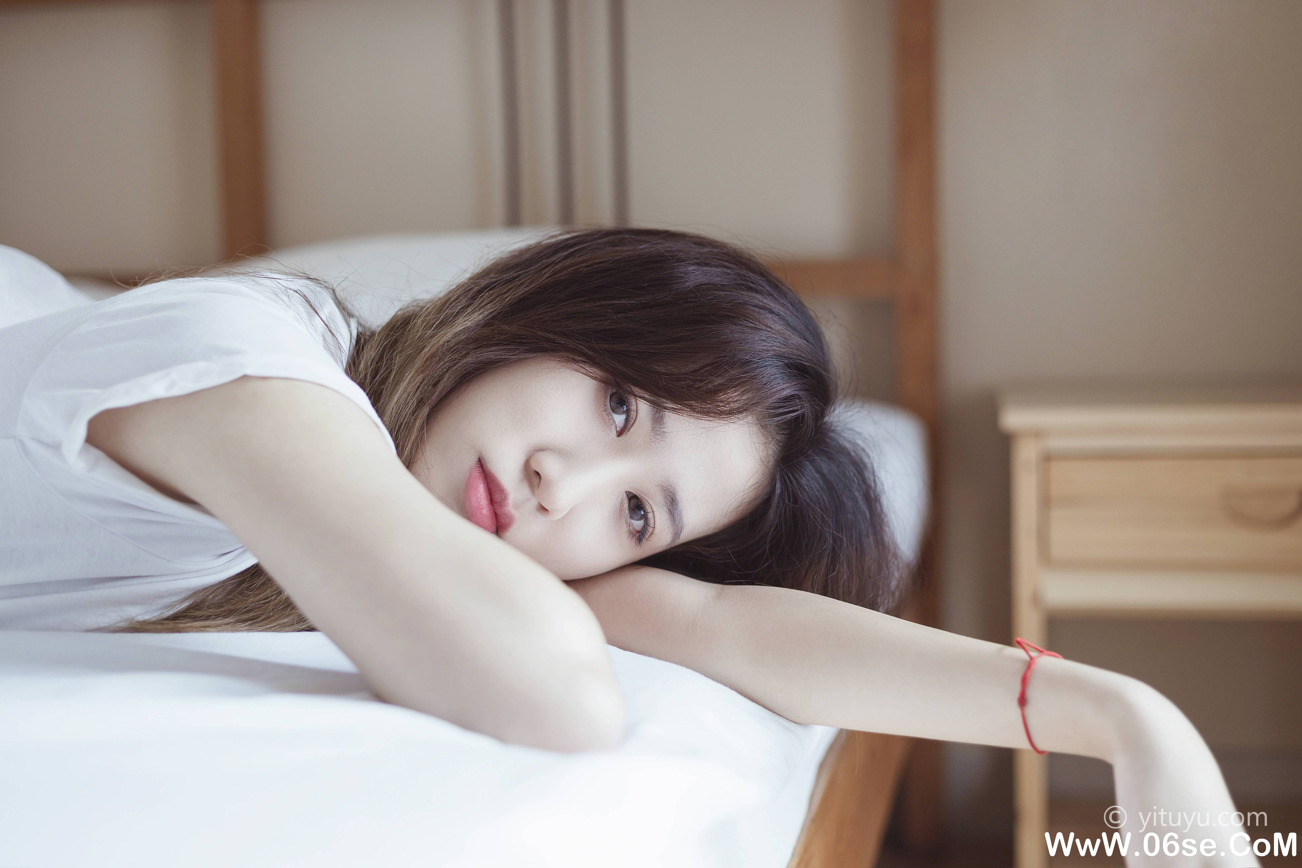 图片[13]-[YITUYU艺图语]2021.07.07 独自醒来 Jenny[35P／378MB]-六色网
