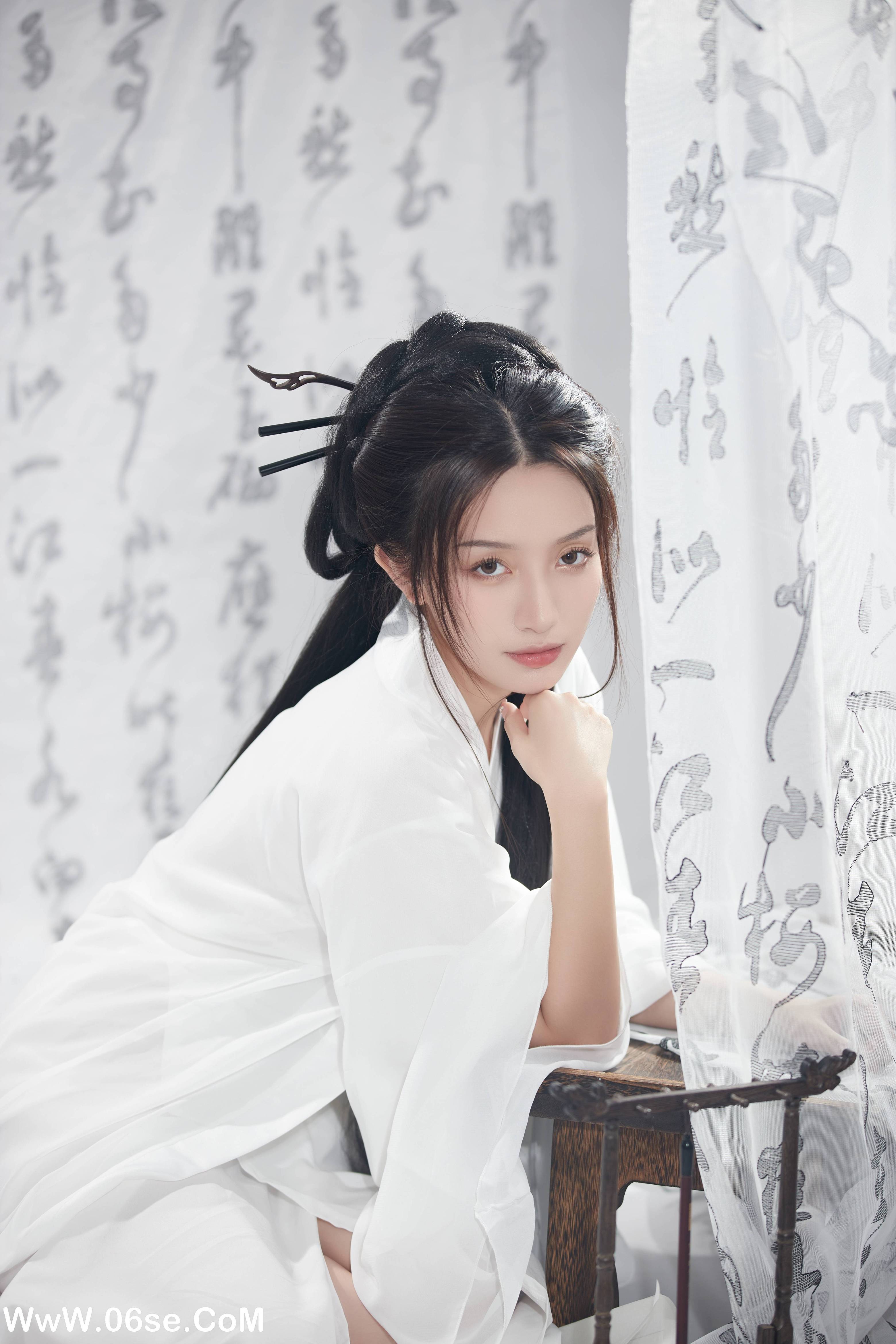 图片[32]-[YITUYU艺图语]2022.10.11 无关风月 柠萌婧啊[39+1P／394MB]-六色网