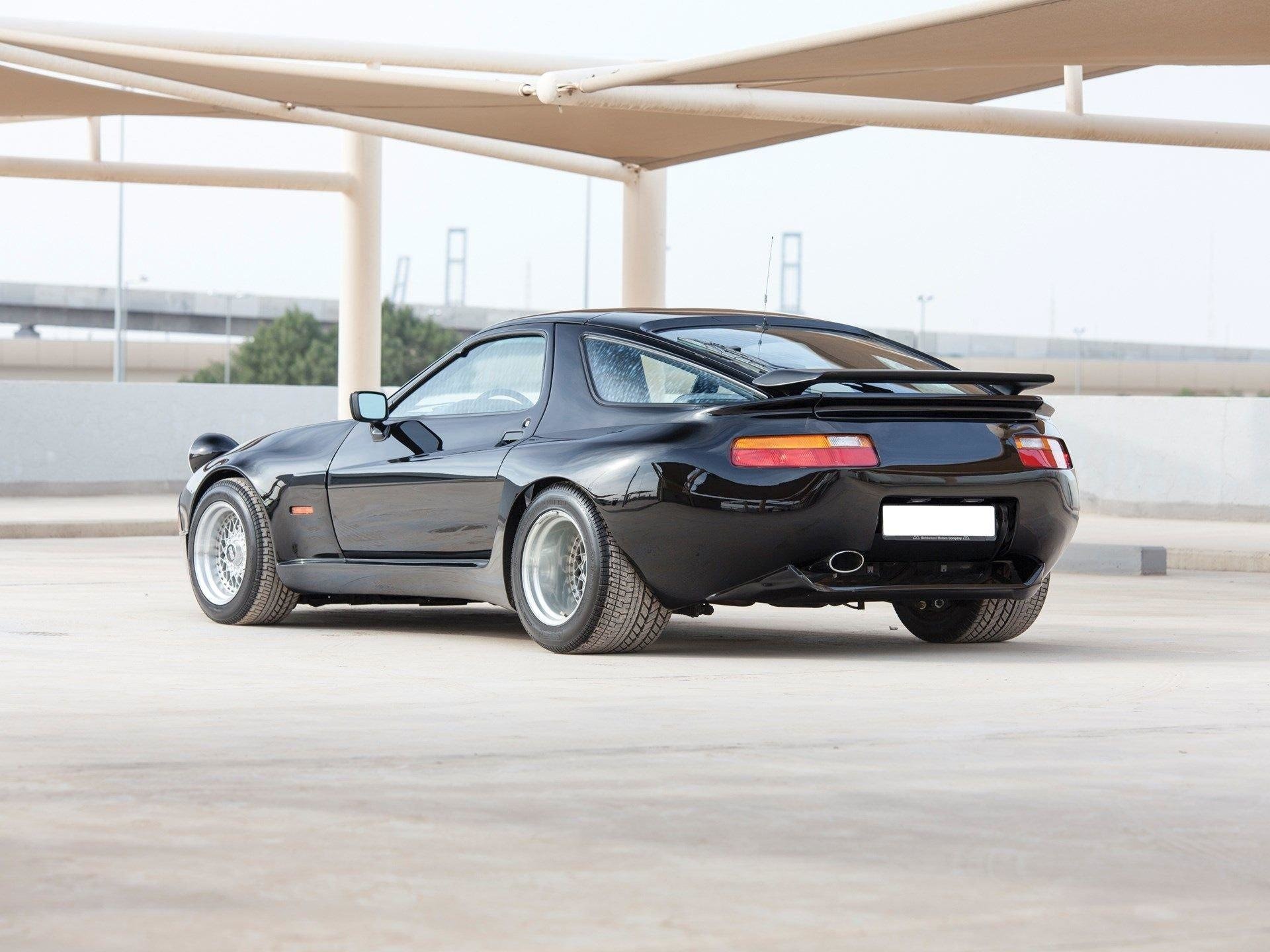 End cars. Porsche 928. Porsche 928 Koenig. Порше 928 с4. Порше 928 Widebody.