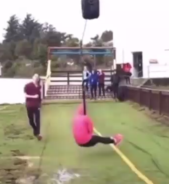 Cuidado con las tirolinas de los parques