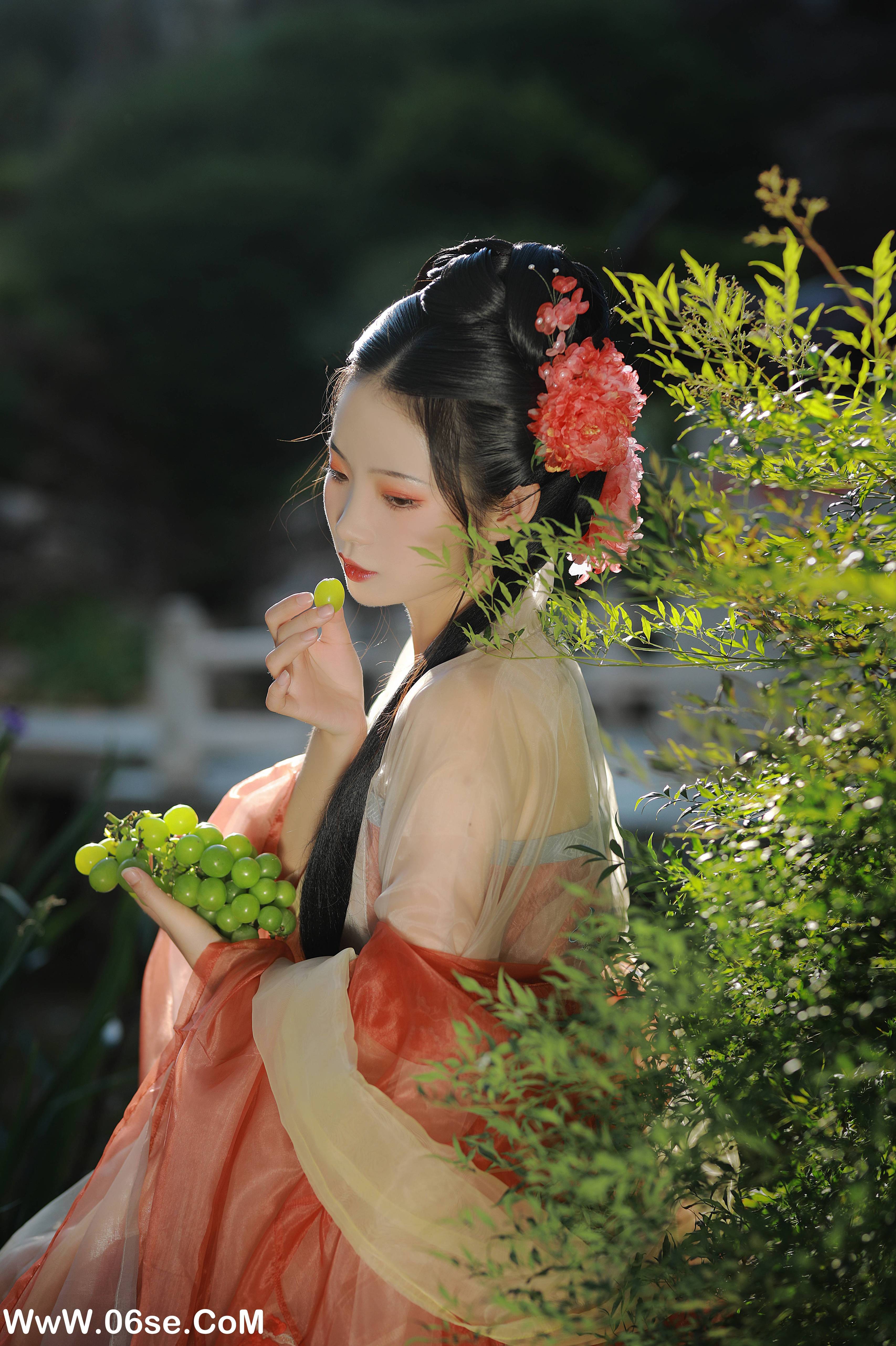 图片[21]-[YITUYU艺图语]2022.09.06 美人迈兮音尘阙 落花人独立[33+1P／662MB]-六色网