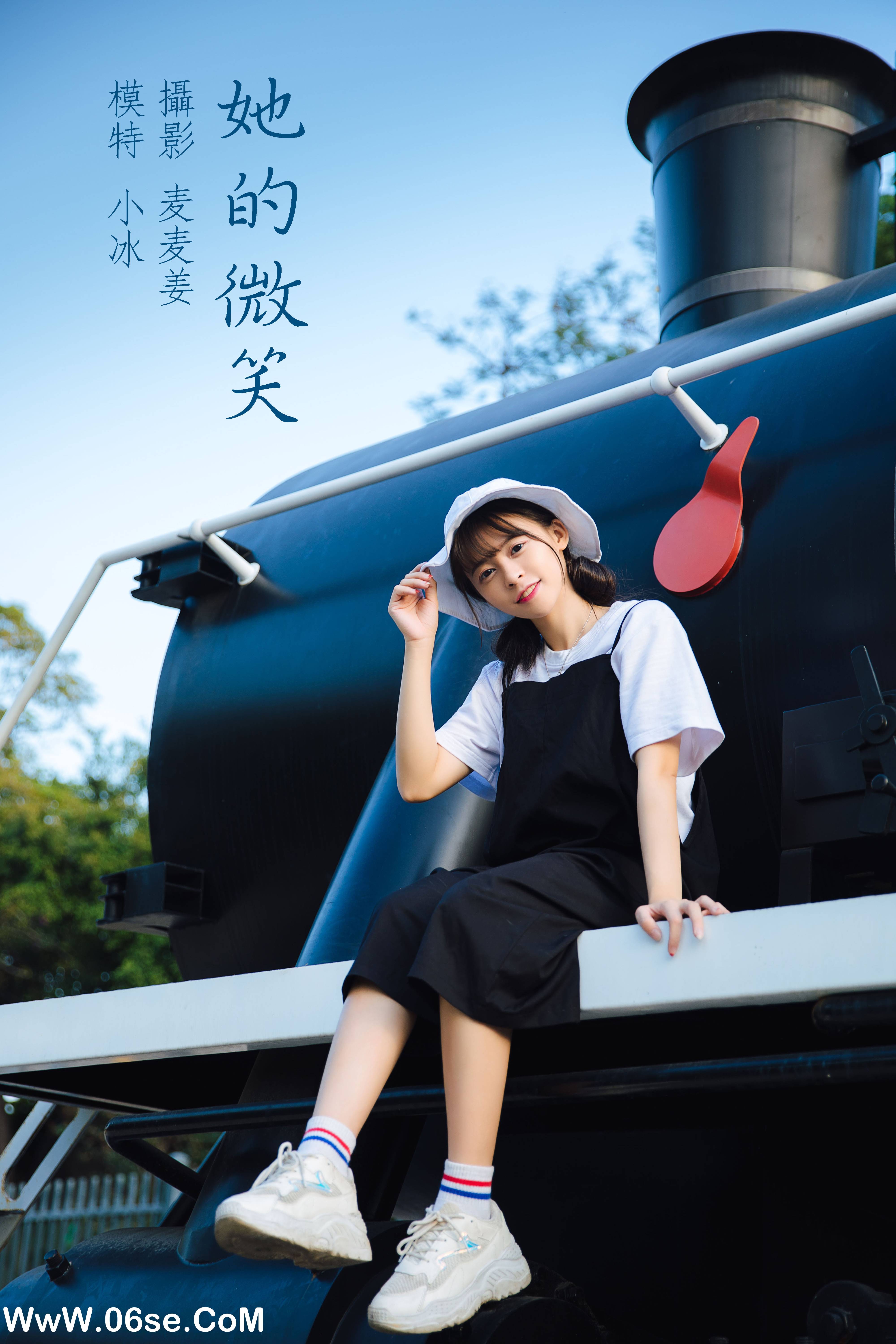 [YITUYU艺图语]2022.02.21 她的微笑 慕容寒冰_[28+1P／177MB]-六色网