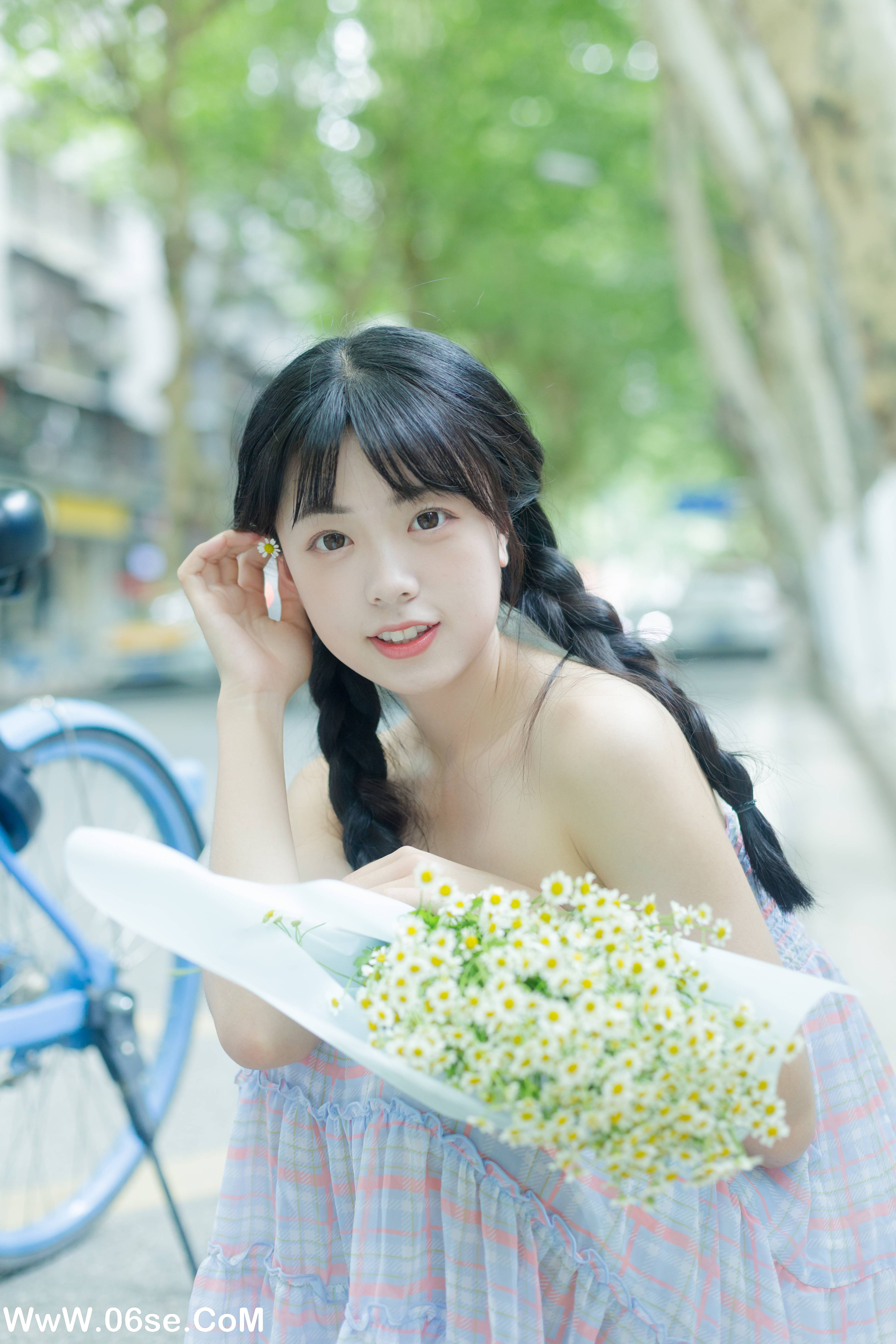 图片[29]-[YITUYU艺图语]2022.08.12 夏天是洋甘菊的气味 可爱泡泡呀[32+1P／265MB]-六色网