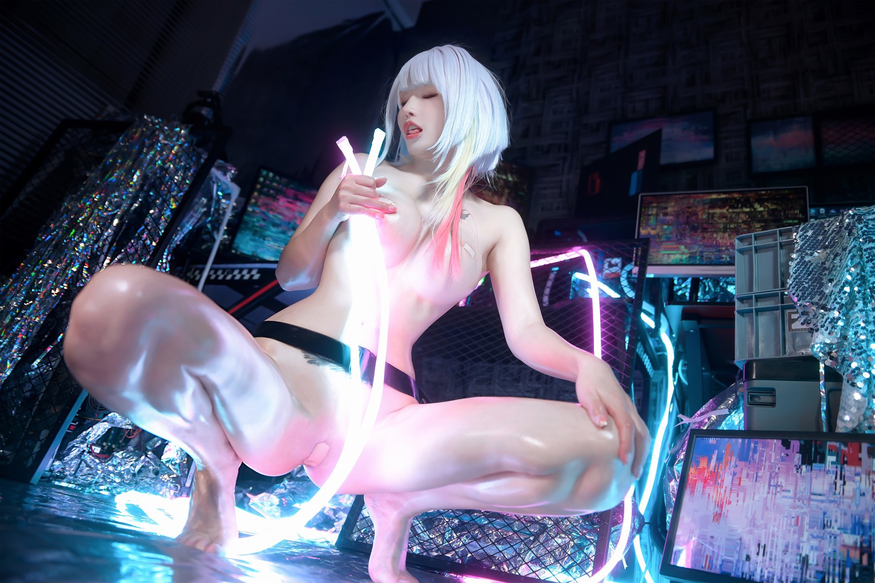 Cosplay 鹿八岁 赛博朋克：边缘行者 露西 58