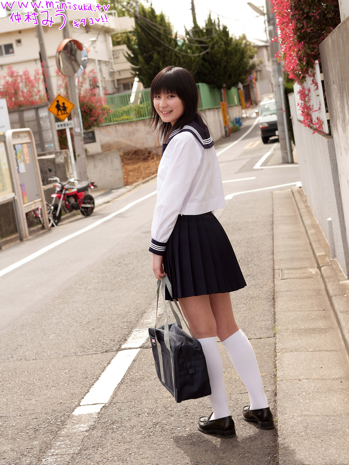 [Image: fe756795190293f138b7c.jpg]