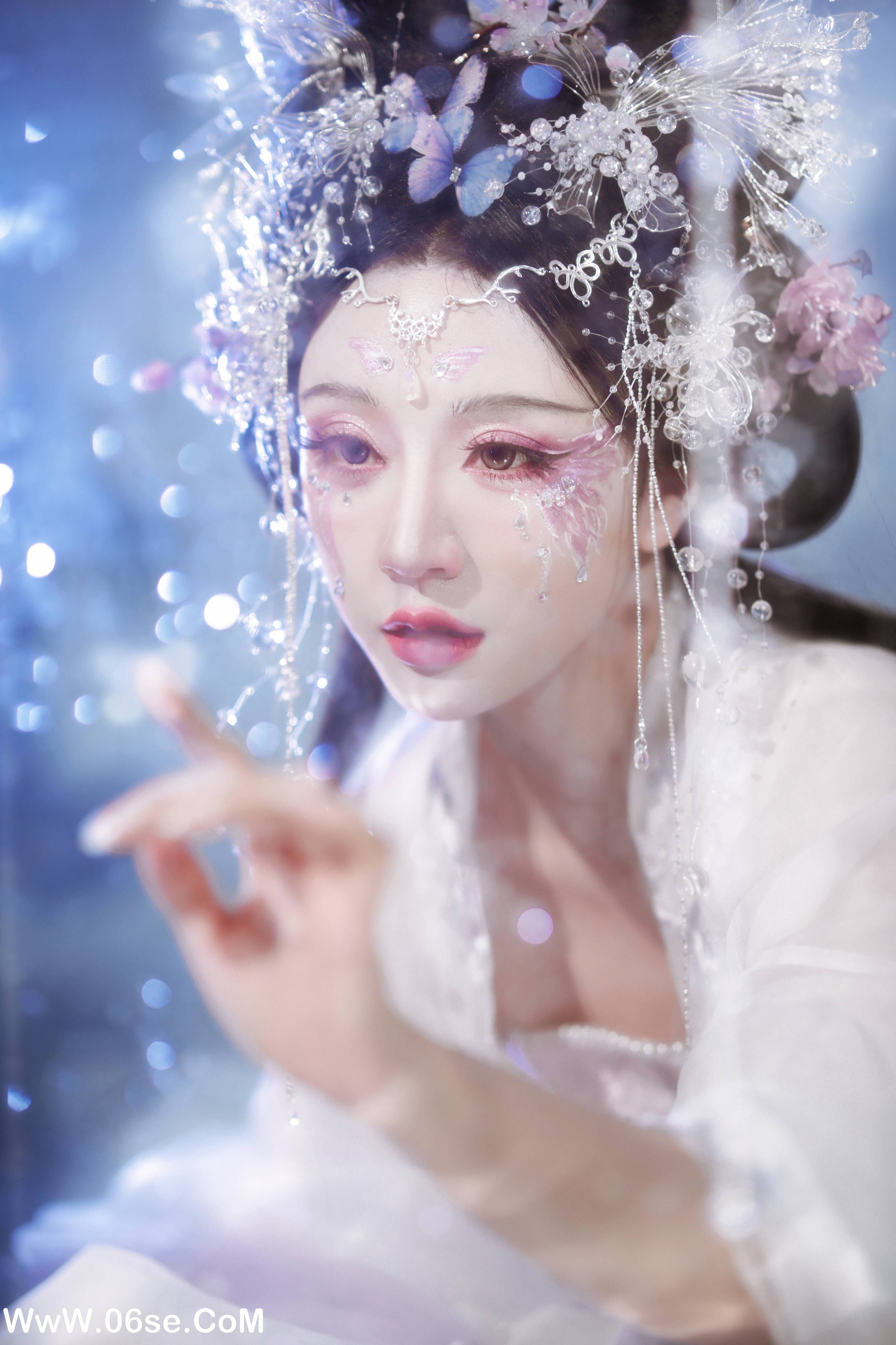 图片[14]-[YITUYU艺图语]2022.06.02 寒潭冰蝴蝶 苍玄[20P-270.3MB]-六色网