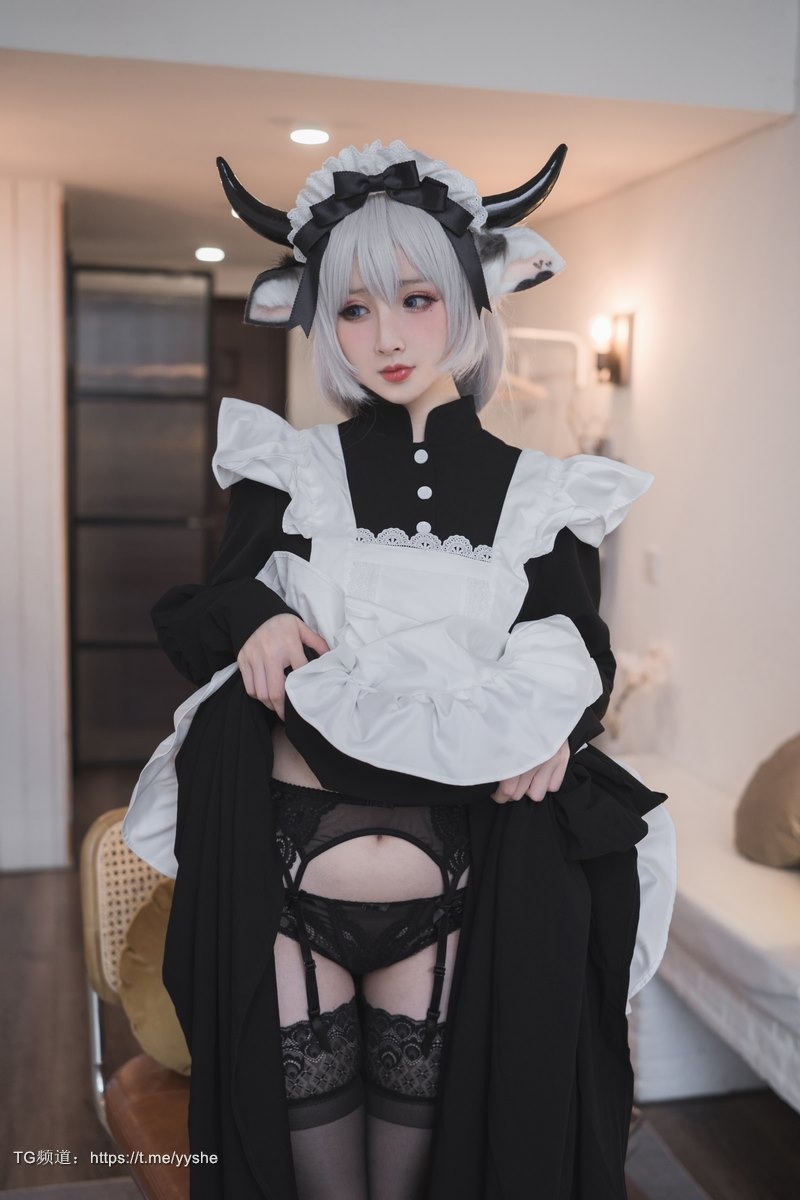 [Cos]凉凉子 - 牛奶女仆[45p] 17