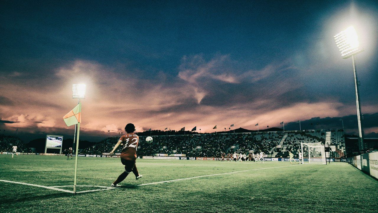 Football desk. Футбол Эстетика. Футбольное поле Эстетика. Спорт футбол Эстетика. Спортивное поле Эстетика.