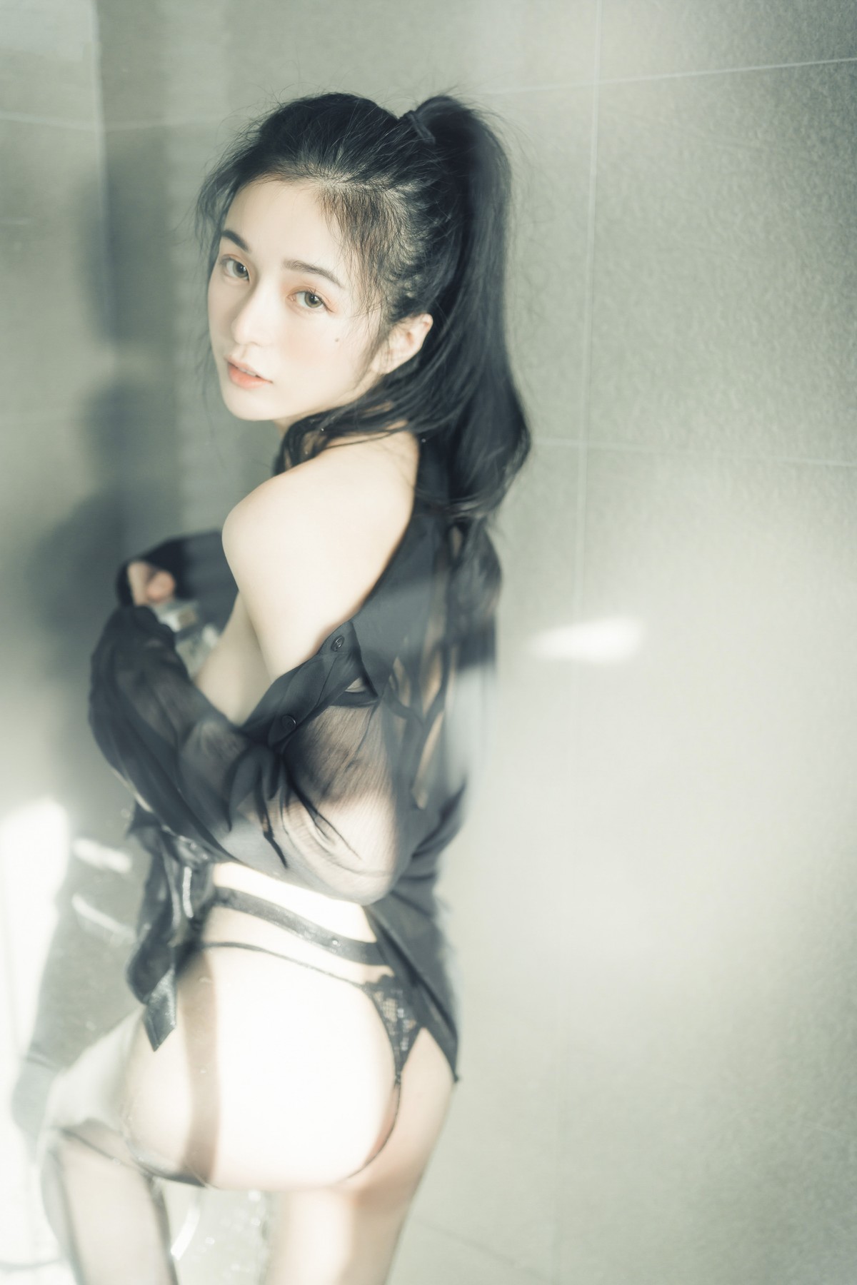 JVID精品 🔞仙仙辰 透明罩衫 透明駱駝蹄內褲 濕潤黑絲 我的女友 這次有點色😈有點甜 Set.02 30